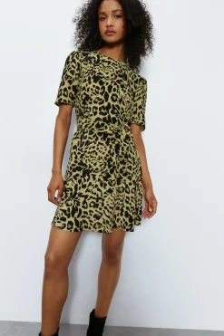 Fluted Hem Tie Waist Flippy Dress