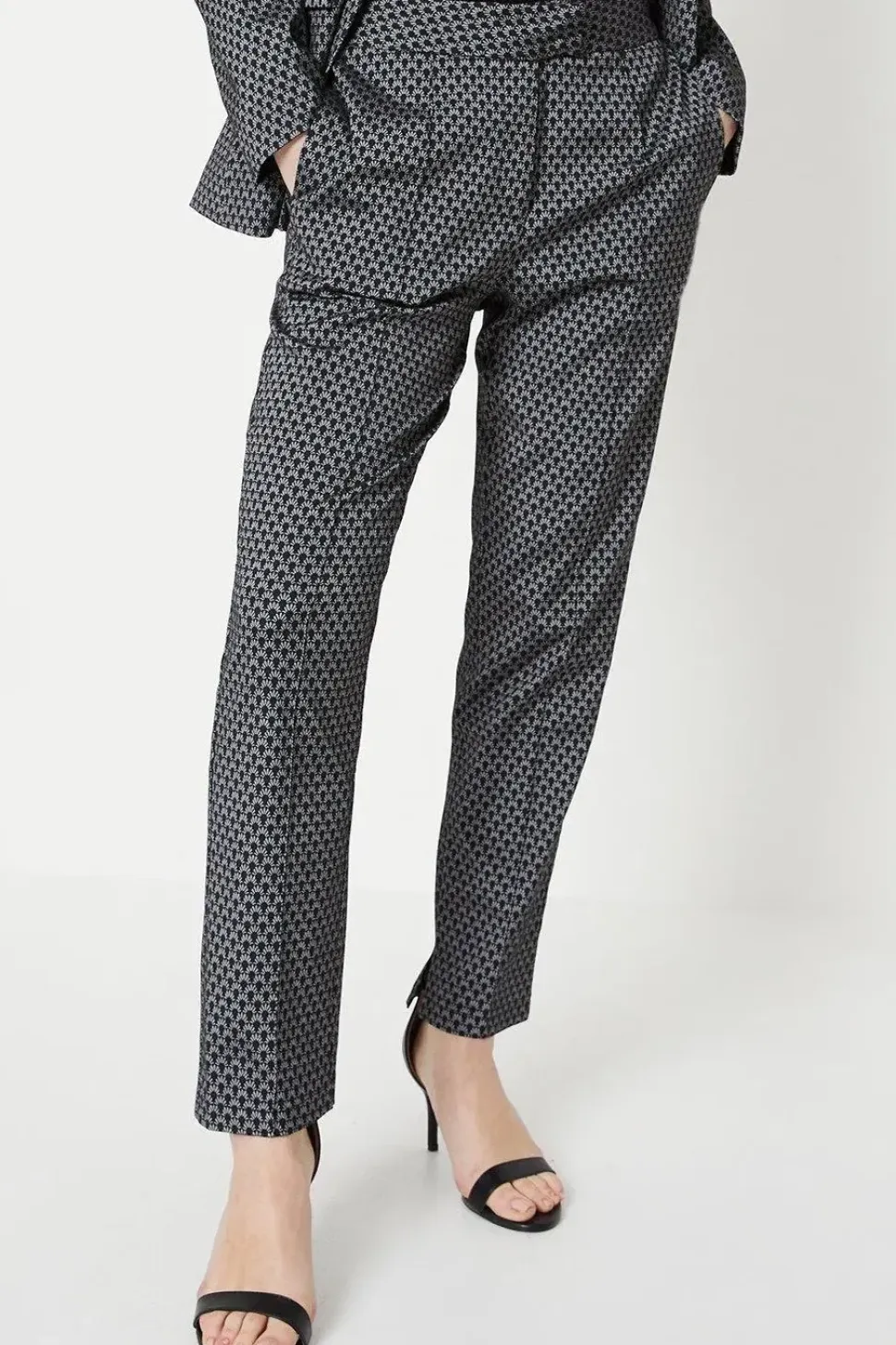 Geo Jaquard Tapered Trouser
