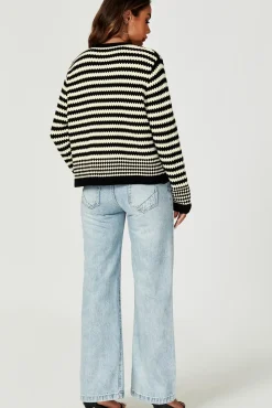 Geo Pattern Knitted Cardigan In Black