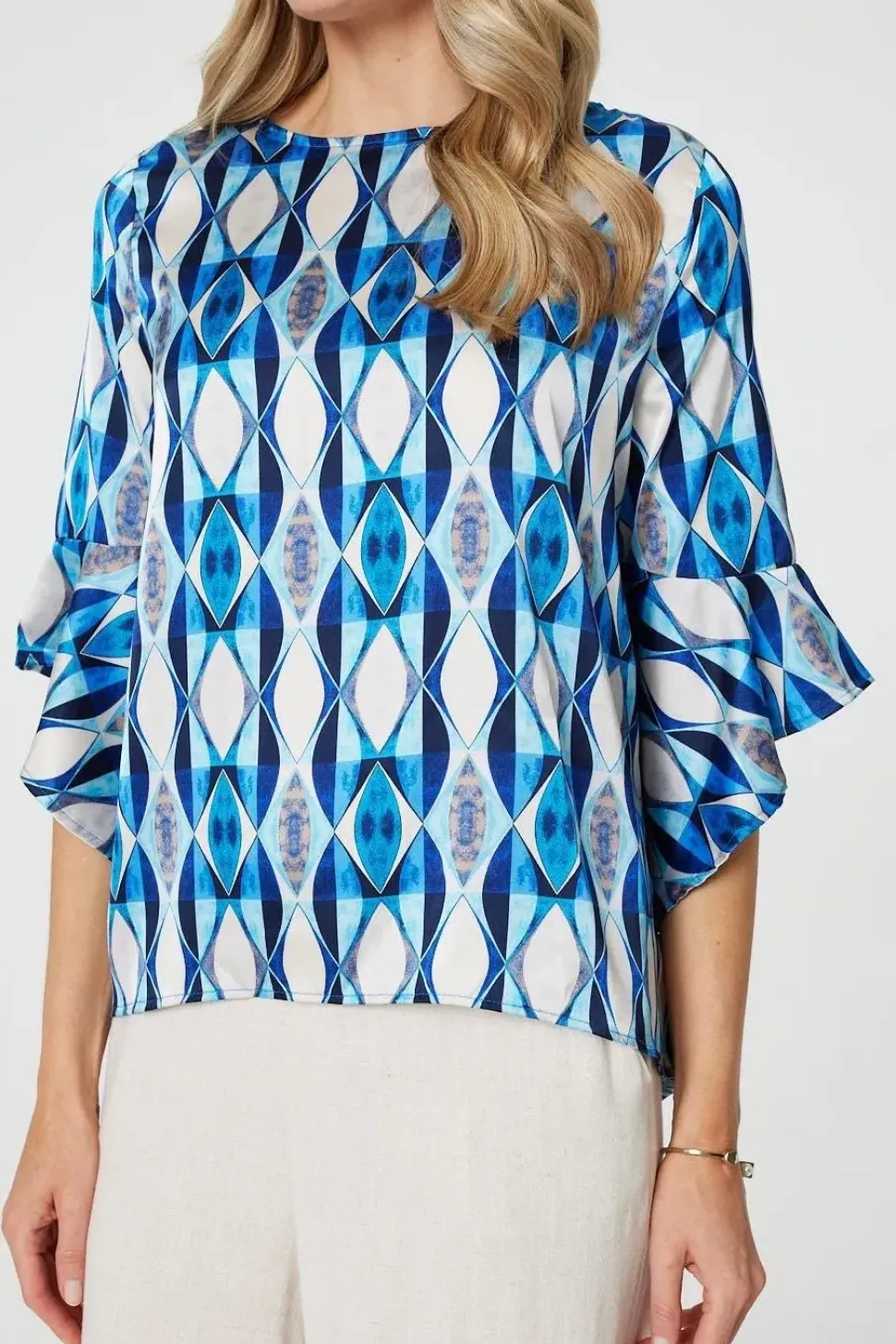 Geo Print 3/4 Flute Sleeve Curve Hem Blouse