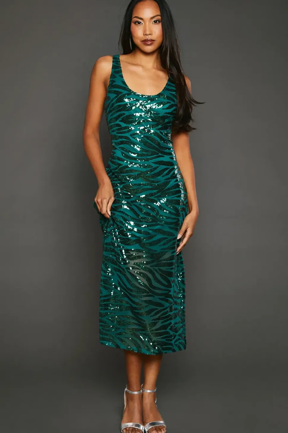Green Scoop Neck Sequin Midi Dress