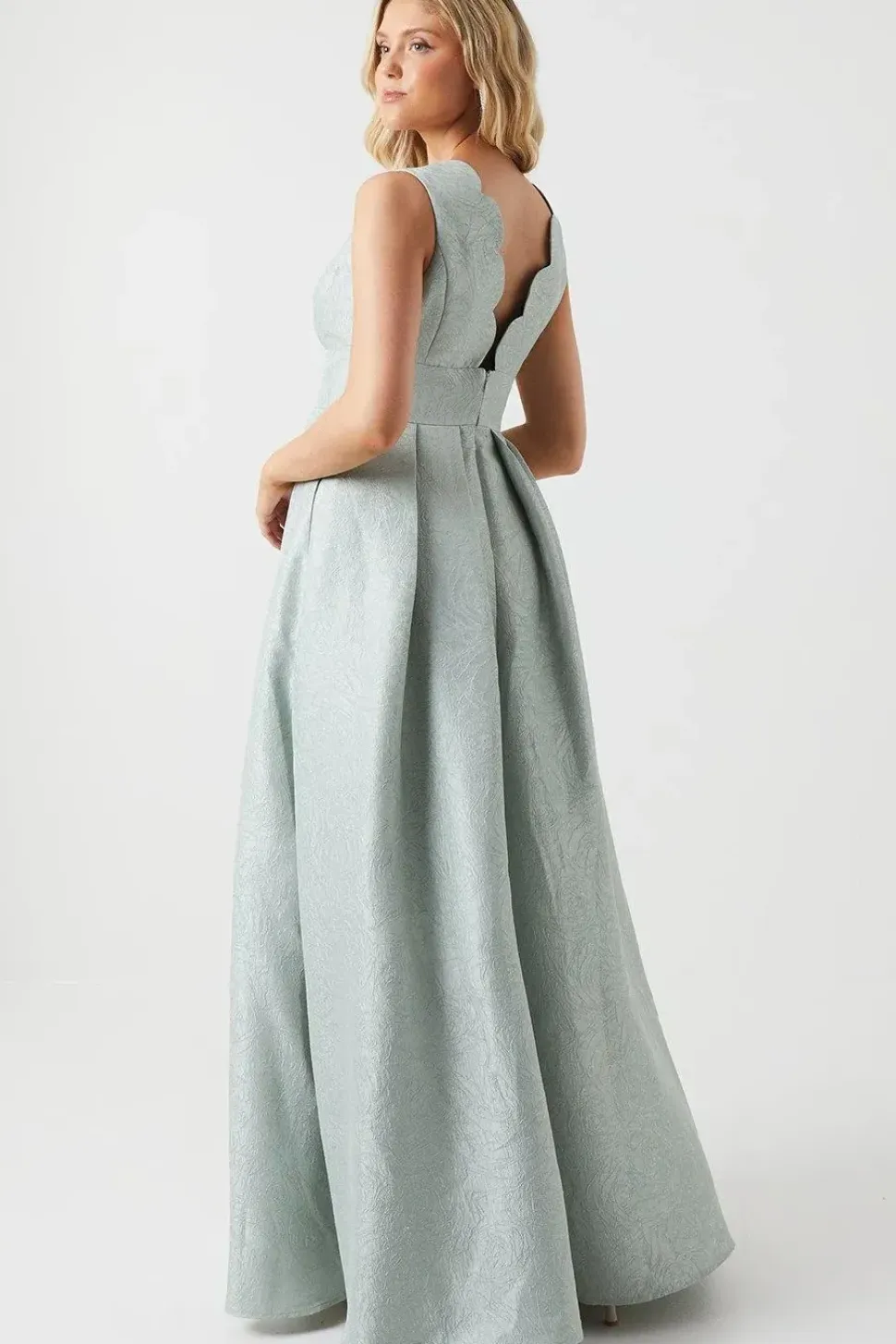 Jacquard Scallop Neck Maxi Bridesmaid Dress