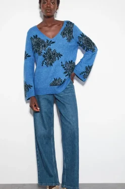 Jess V-Neck Floral Jacquard Jumper Blue