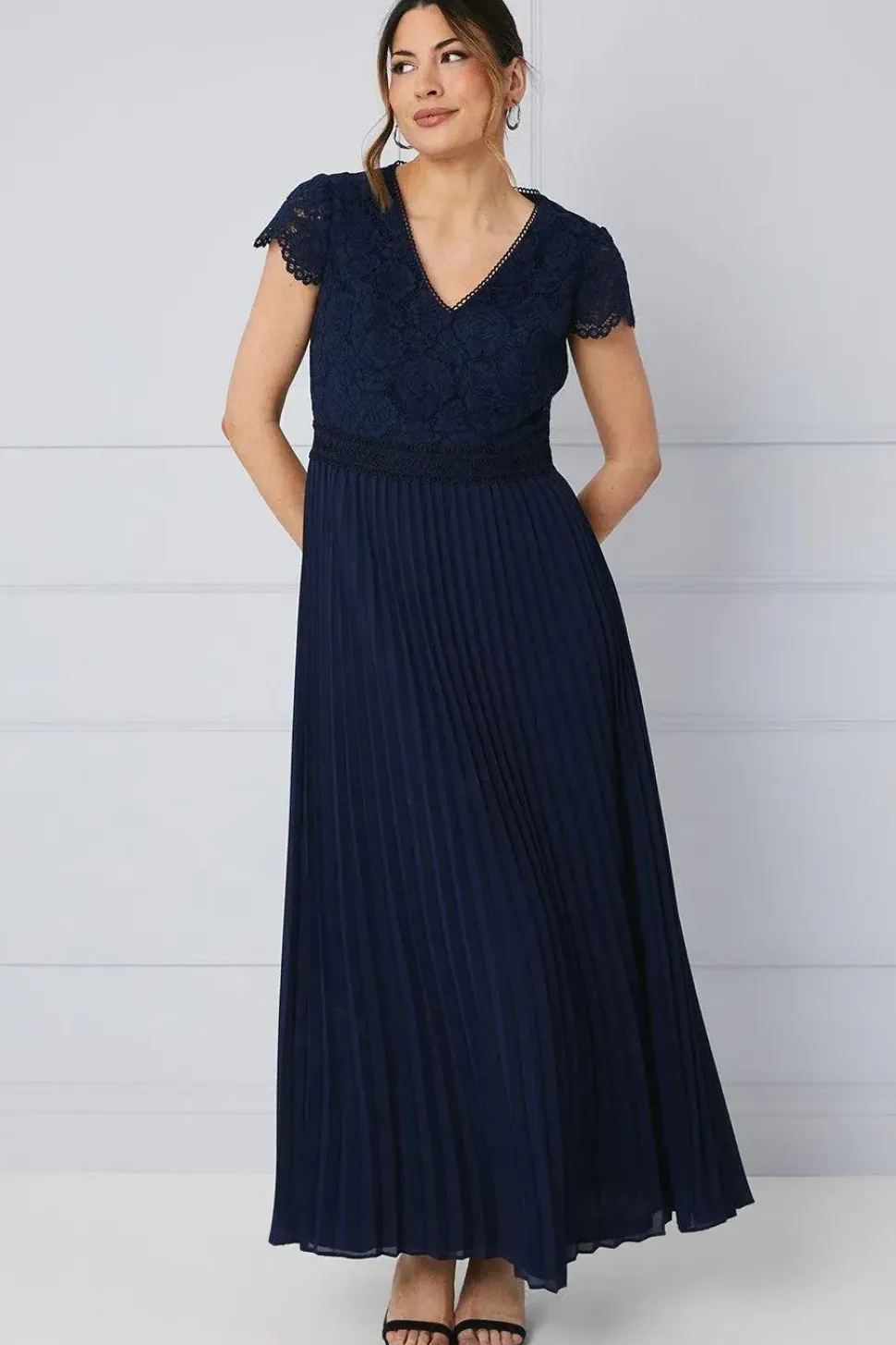 Lace Bodice Pleated Maxi Dress