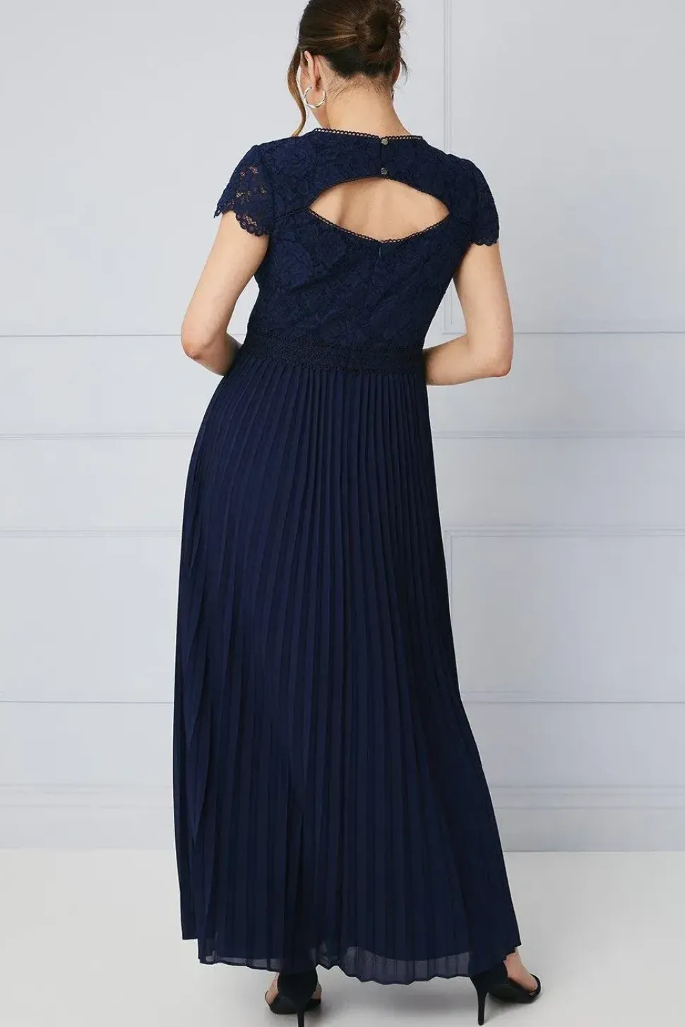 Lace Bodice Pleated Maxi Dress