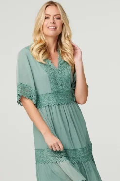 Lace Detail 1/2 Sleeve Short Dress