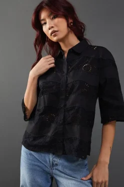 Lace Mix Scallop Hem Crop Shirt