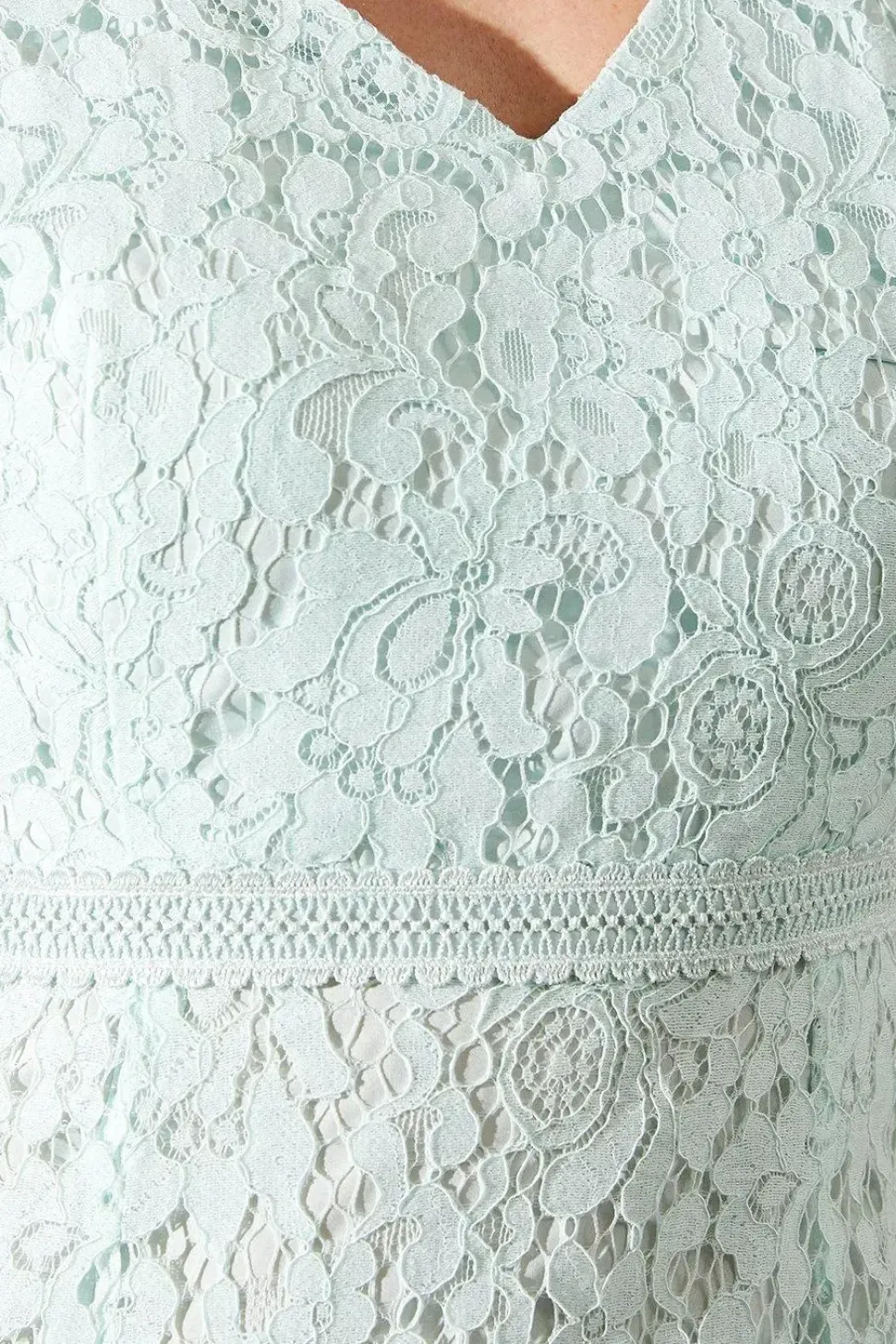 Lace Sleeveless Midi Dress