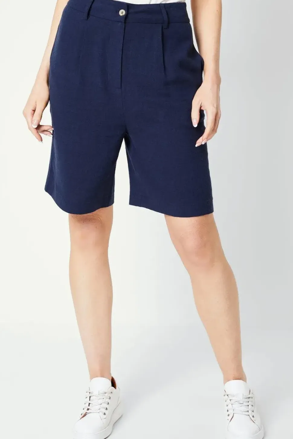 Linen Tailored Shorts