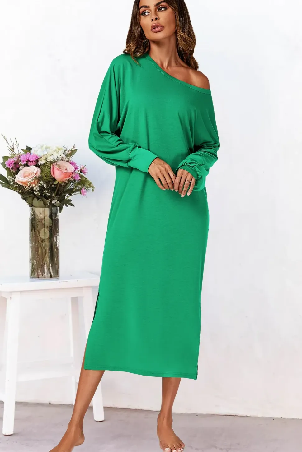 Long Sleeves Scoop Neckline Slit Hem Midi Dress In Green