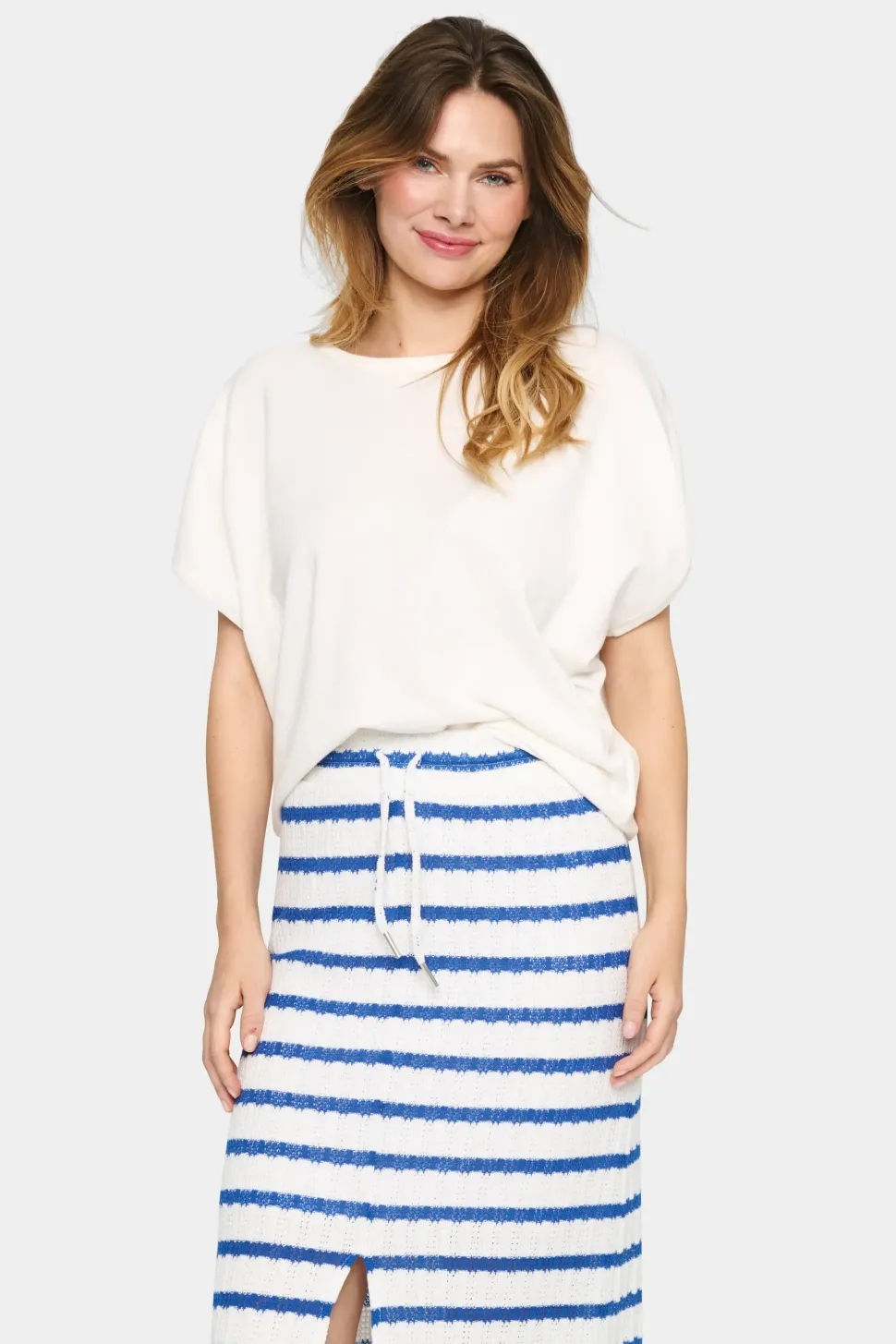 Mila Short Sleeve Round Neck Pullover-
