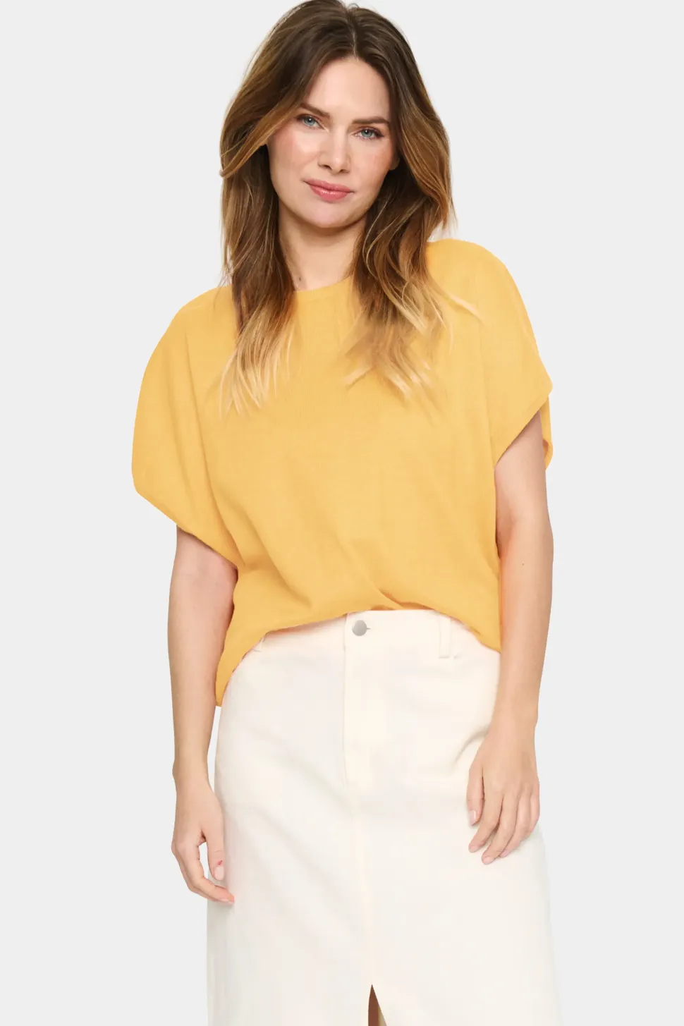Mila Short Sleeve Round Neck Pullover-