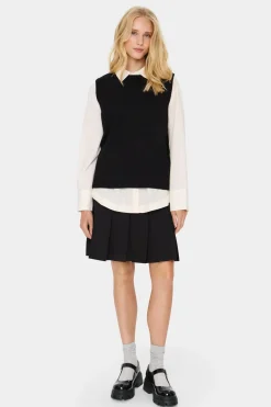 Mila Vest-Plain