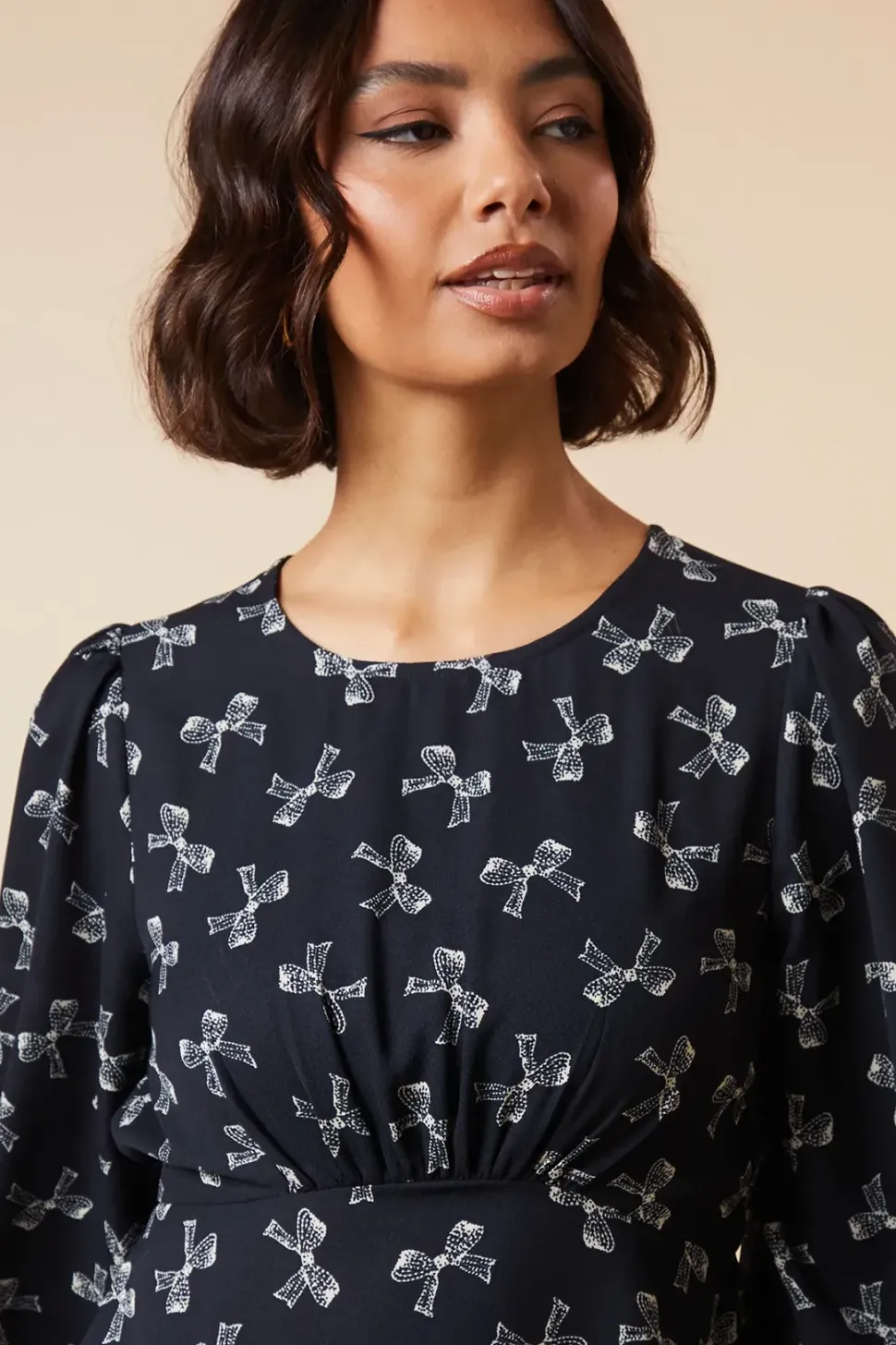 Mono Bow tea blouse
