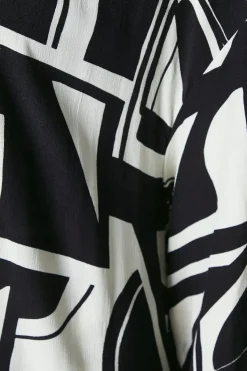 Mono Geo Printed Longline Kimono