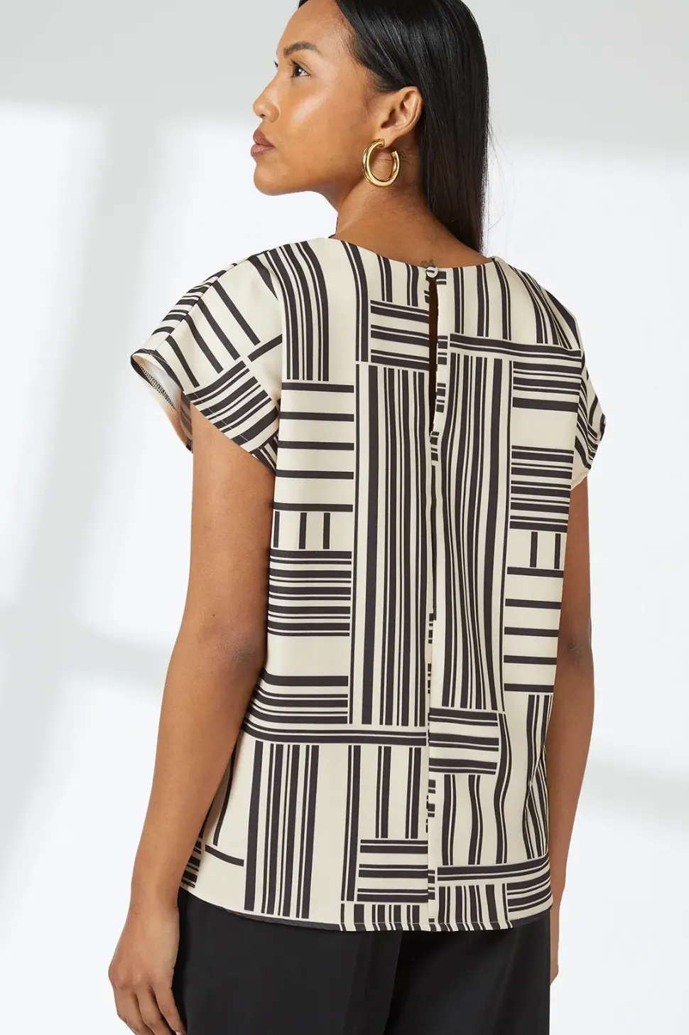 Mono Geo Print Short Sleeve Top