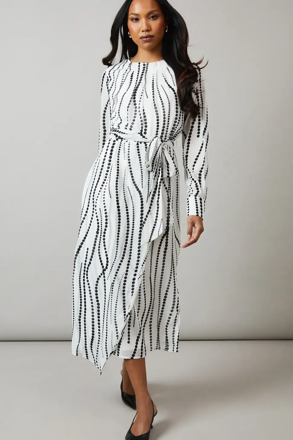 Mono Spot Pleat Neck Drape Midi Dress