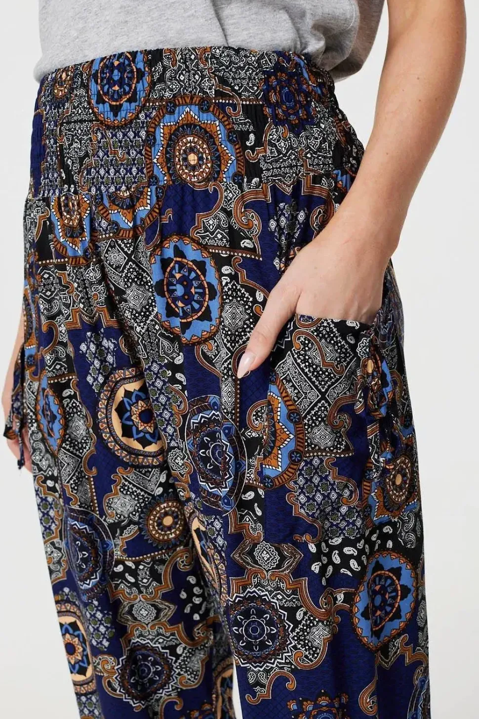 Mosaic Print Pocket Detail Pants