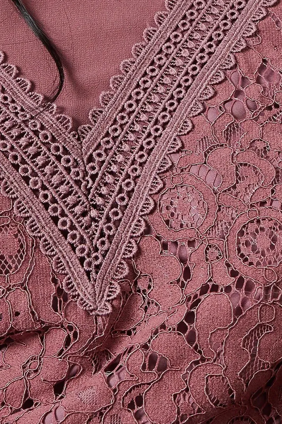 Occasion Premium Lace Insert Pleated Midi Dress