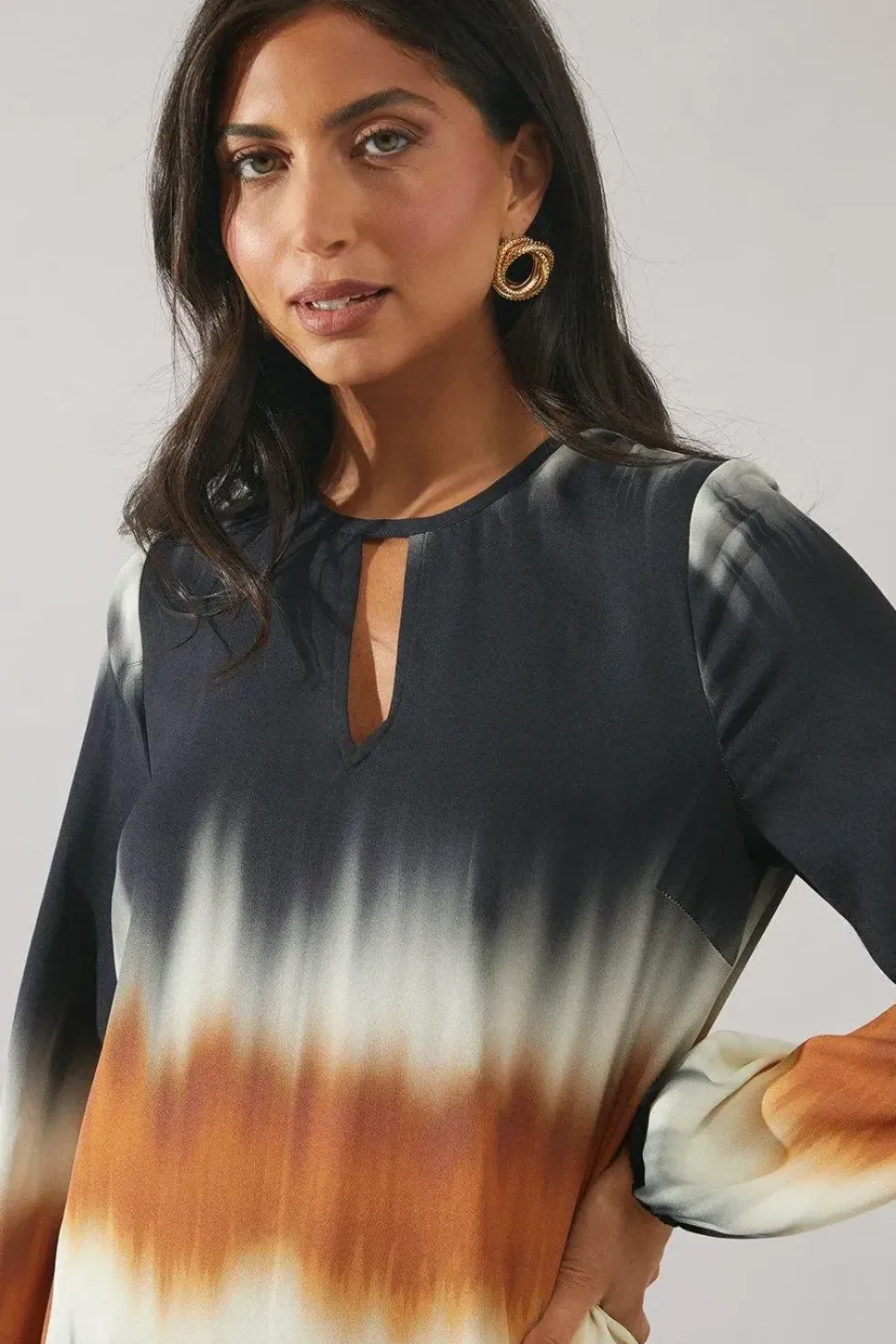 Ombre Keyhole Detail Shift Dress