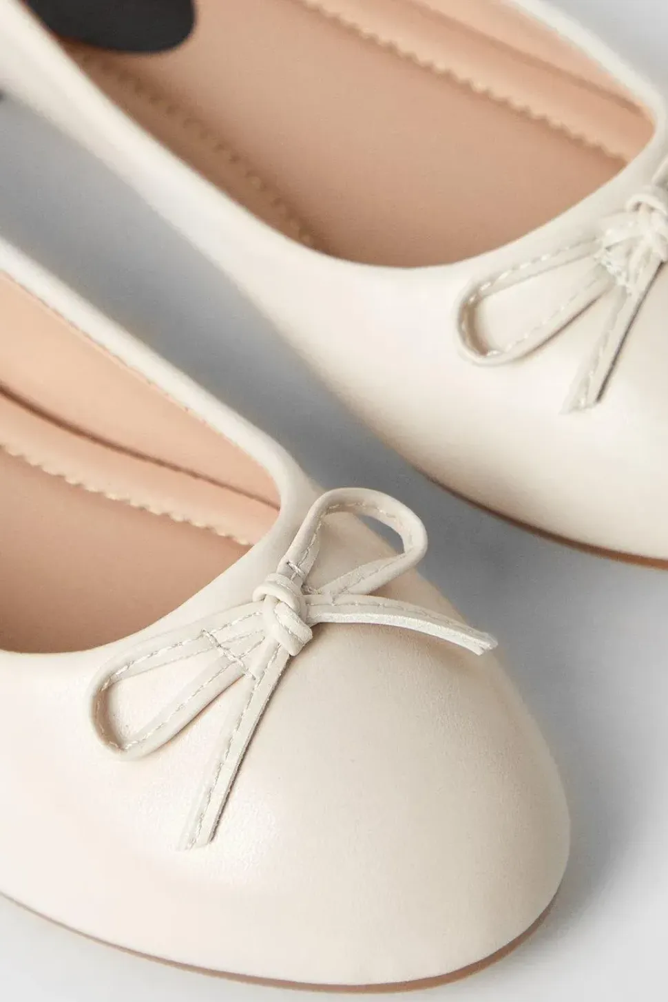 Penelope Bow Detail Comfort Ballet Pumps