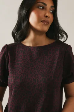 Petite Berry Short Sleeve Jacquard Ponte Shift Dress