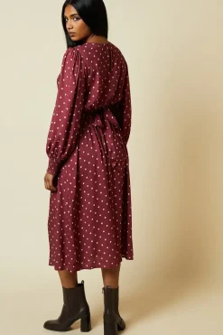 Petite Berry Spot Shirred Cuff Midi Dress