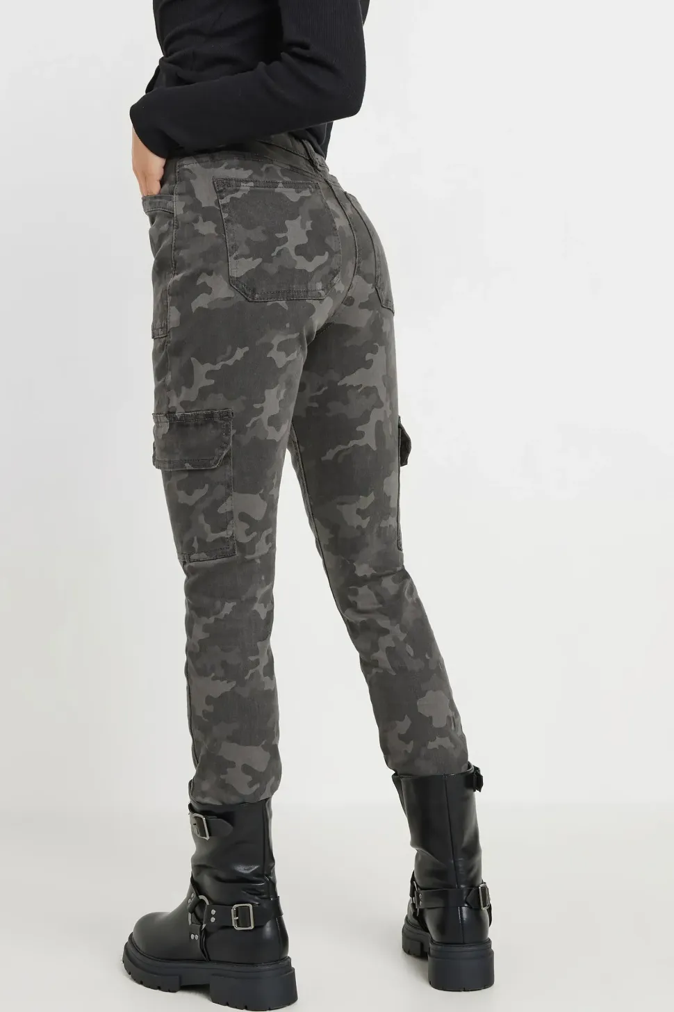 Petite Camo Cargo Skinny Jeans
