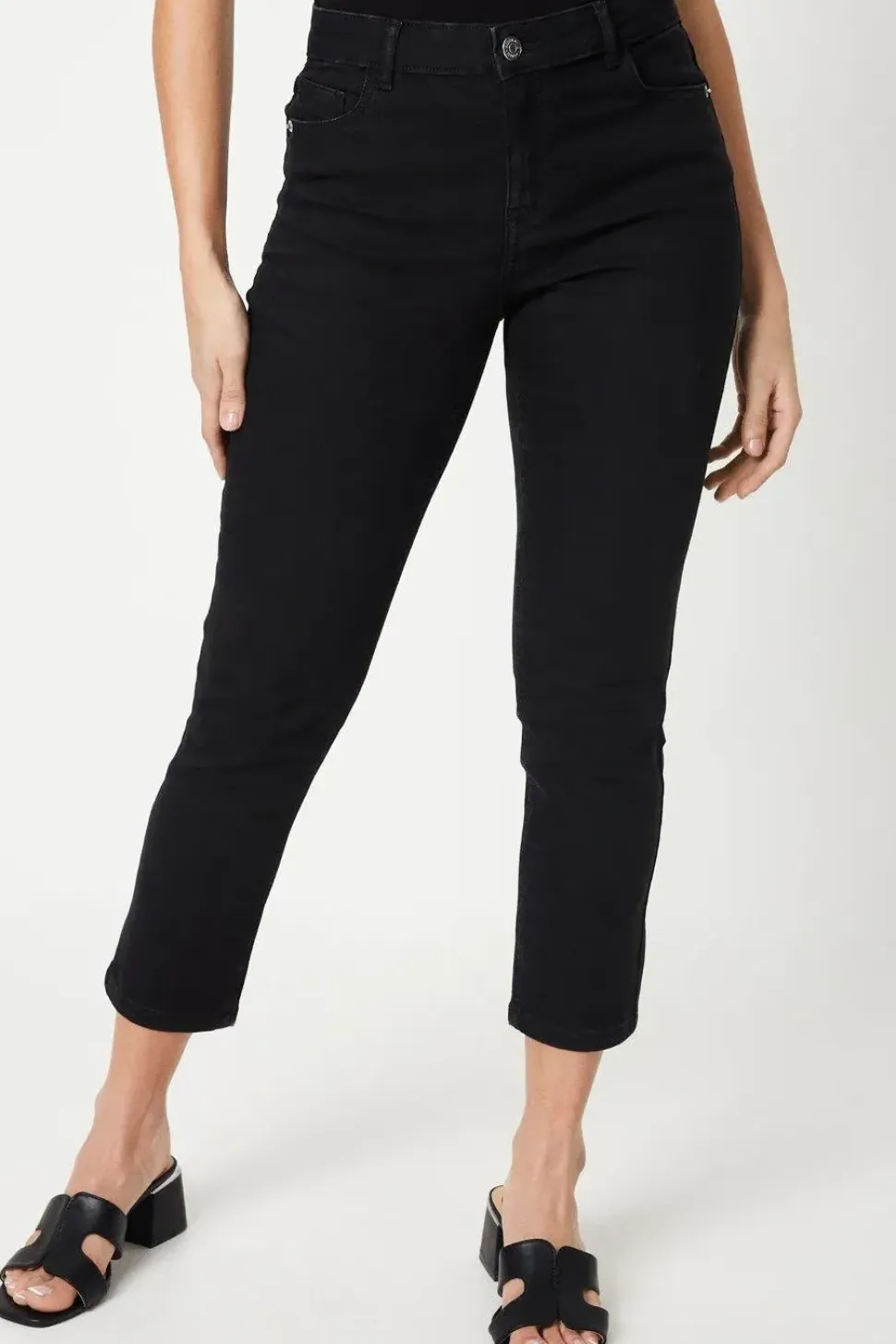 Petite Comfort Stretch Slim Jeans