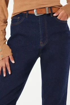 Petite Comfort Stretch Slim Mom Jean