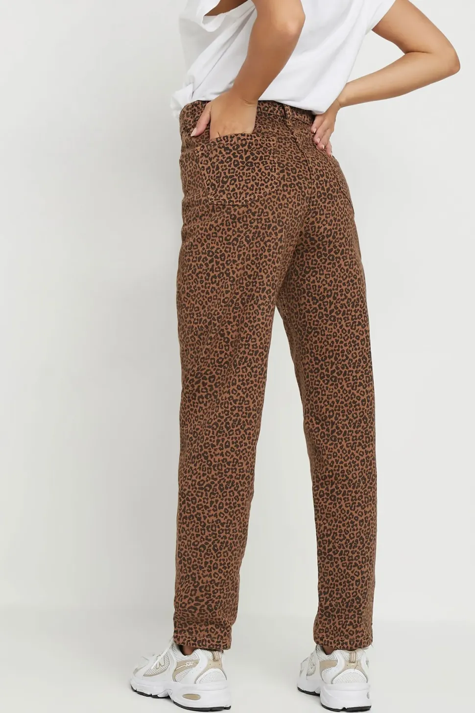 Petite Leopard Print Mom Jeans