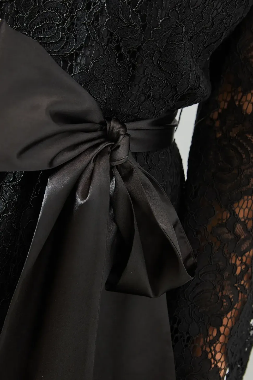 Petite Long Sleeve Satin Belt Lace Midi Dress