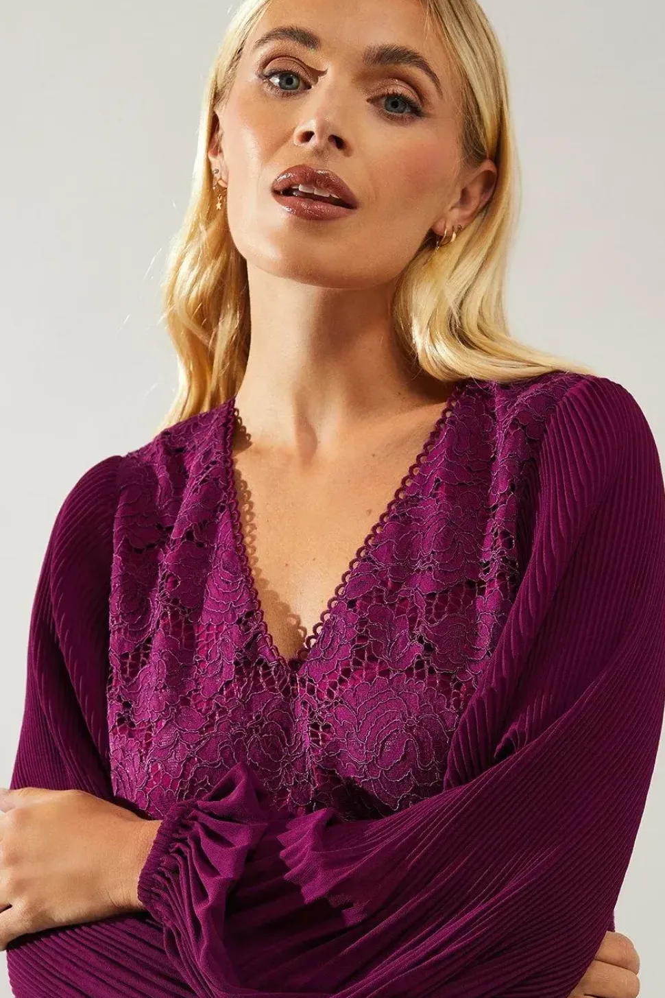 Petite Occasion Lace Pleat Sleeve Shift Dress