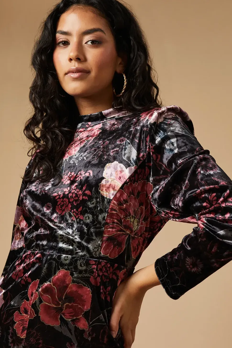 Petite Printed Velvet Open Back Midaxi Dress