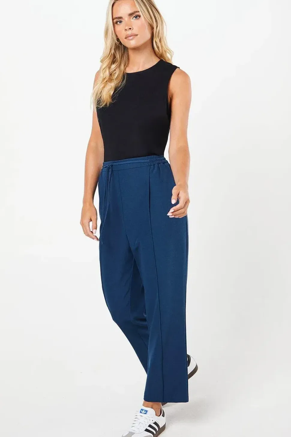 Petite Pull On Elastic Waist Tapered Trouser
