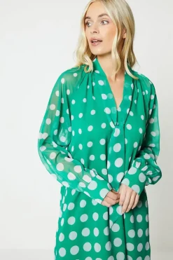 Petite Spot Ombre Tie Neck Shift Dress