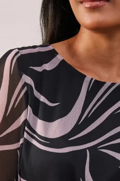 Petite Swirl Print Sleeve Shift Dress