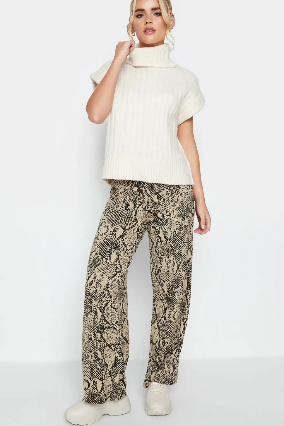 Petite Wide Leg Trousers