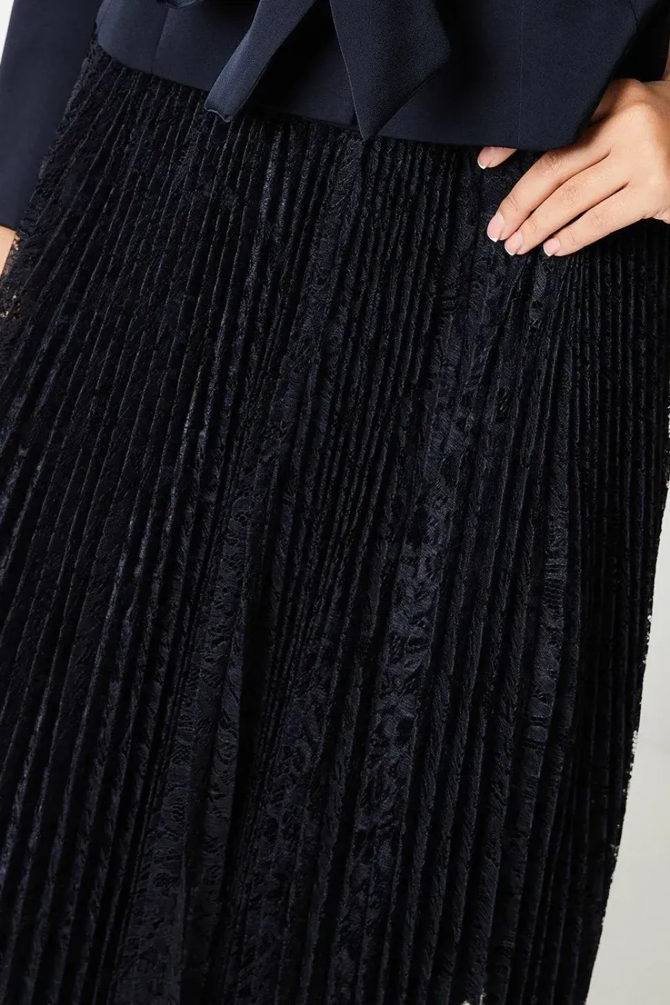 Pleated Lace Full Midi Skirt