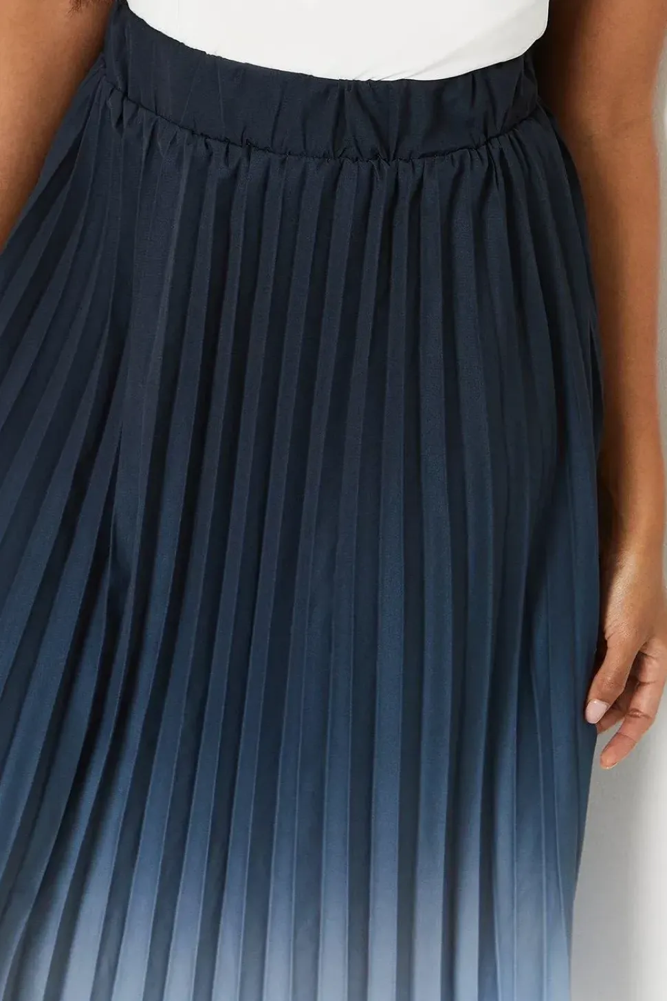 Pleated Ombre Print Midi Skirt
