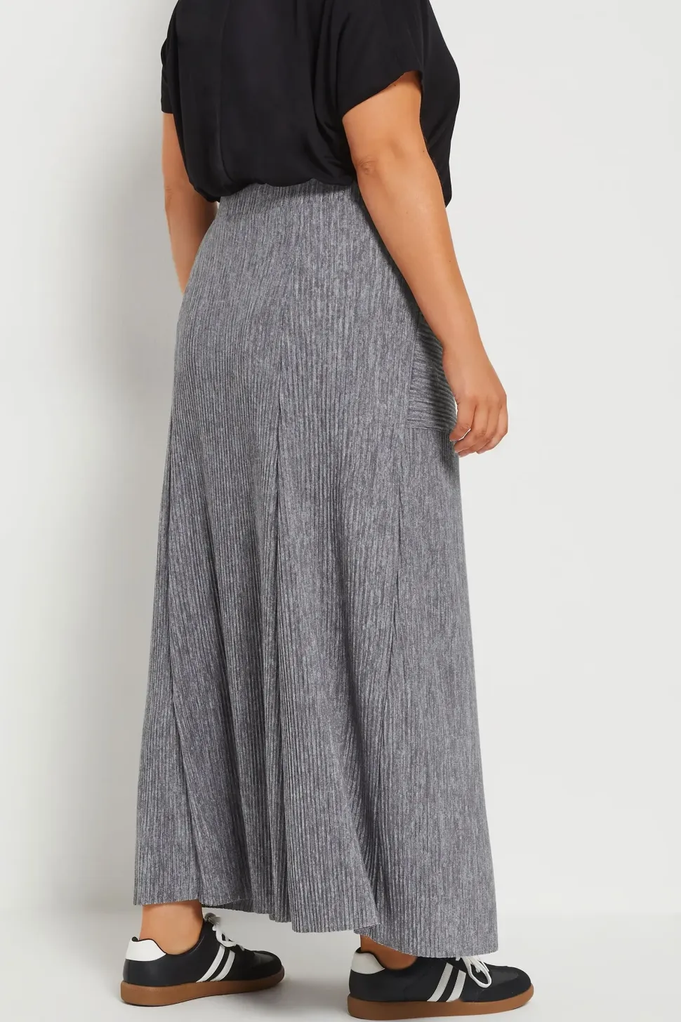 Pleated Pocket Skirt