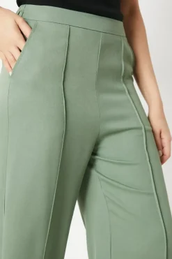 Pleat Front Wide Leg Trouser