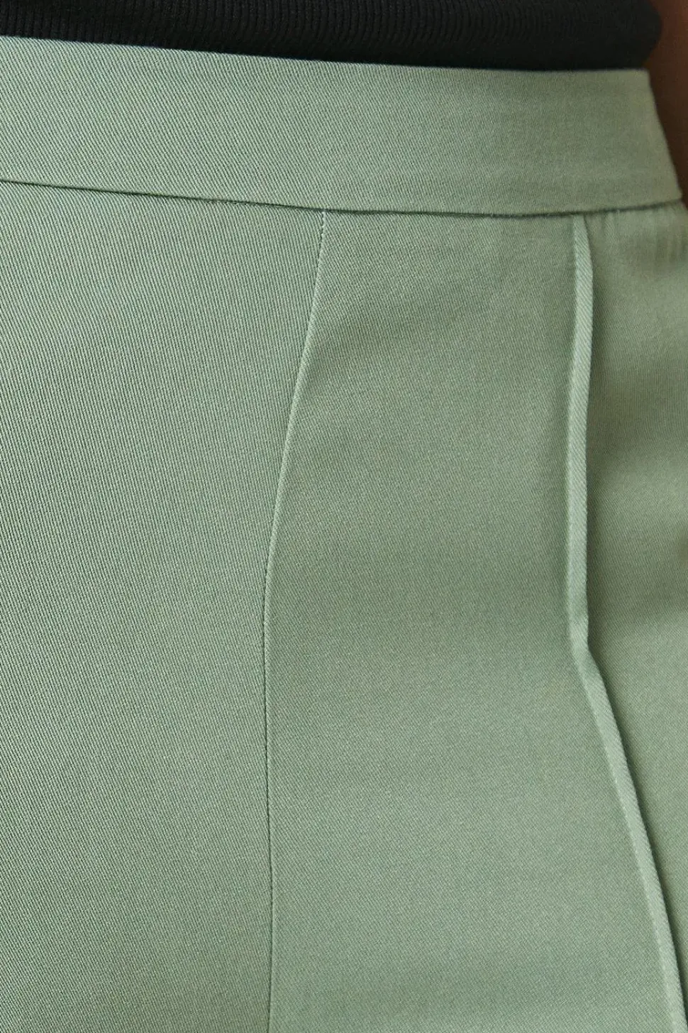 Pleat Front Wide Leg Trouser