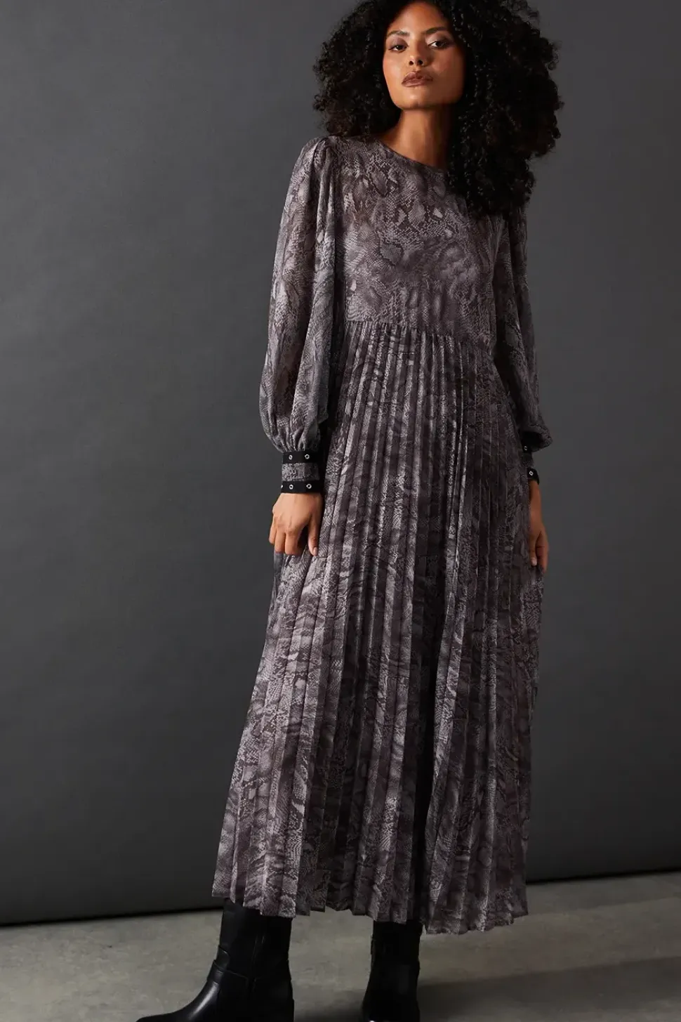 Premium Printed Pleated Eyelet Midi Dress