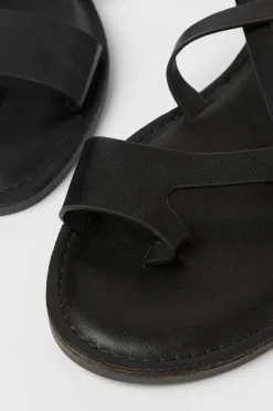 Principles: Bonnie Toe Loop Flat Sandals