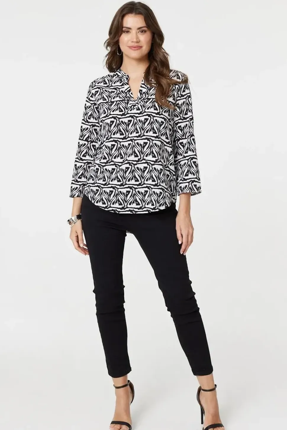 Printed Collarless V-Neck 3/4 Blouse