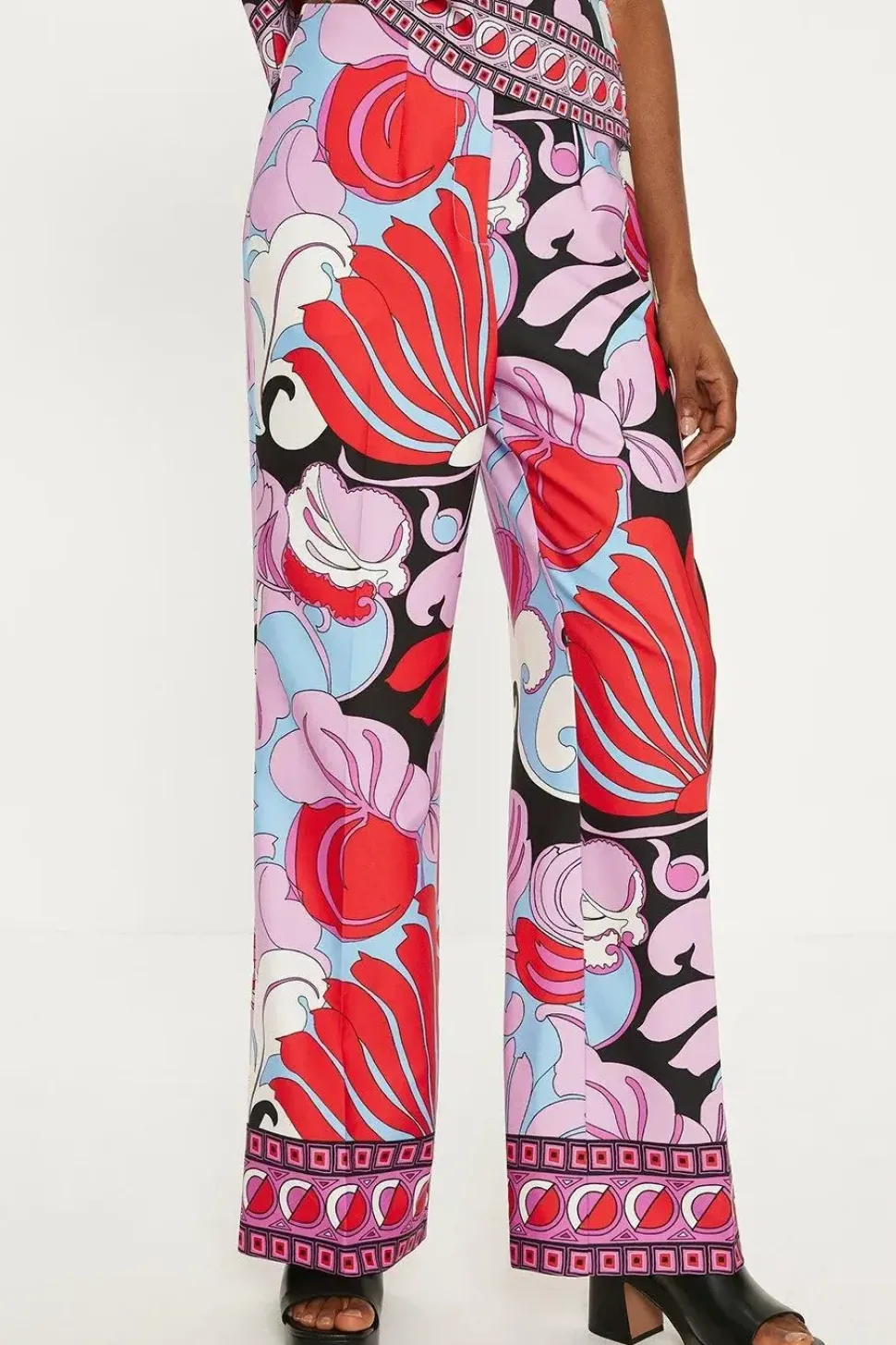 Printed Crepe Straight Leg Trouser