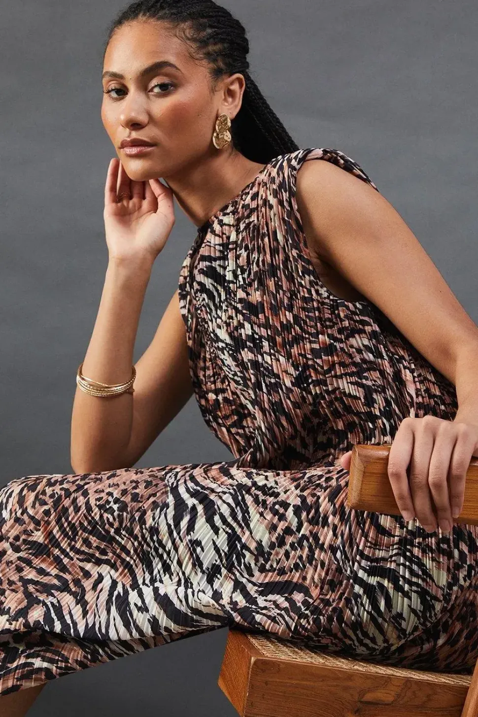 Printed Plisse Shoulder Pad Sleeveless Midi Dress