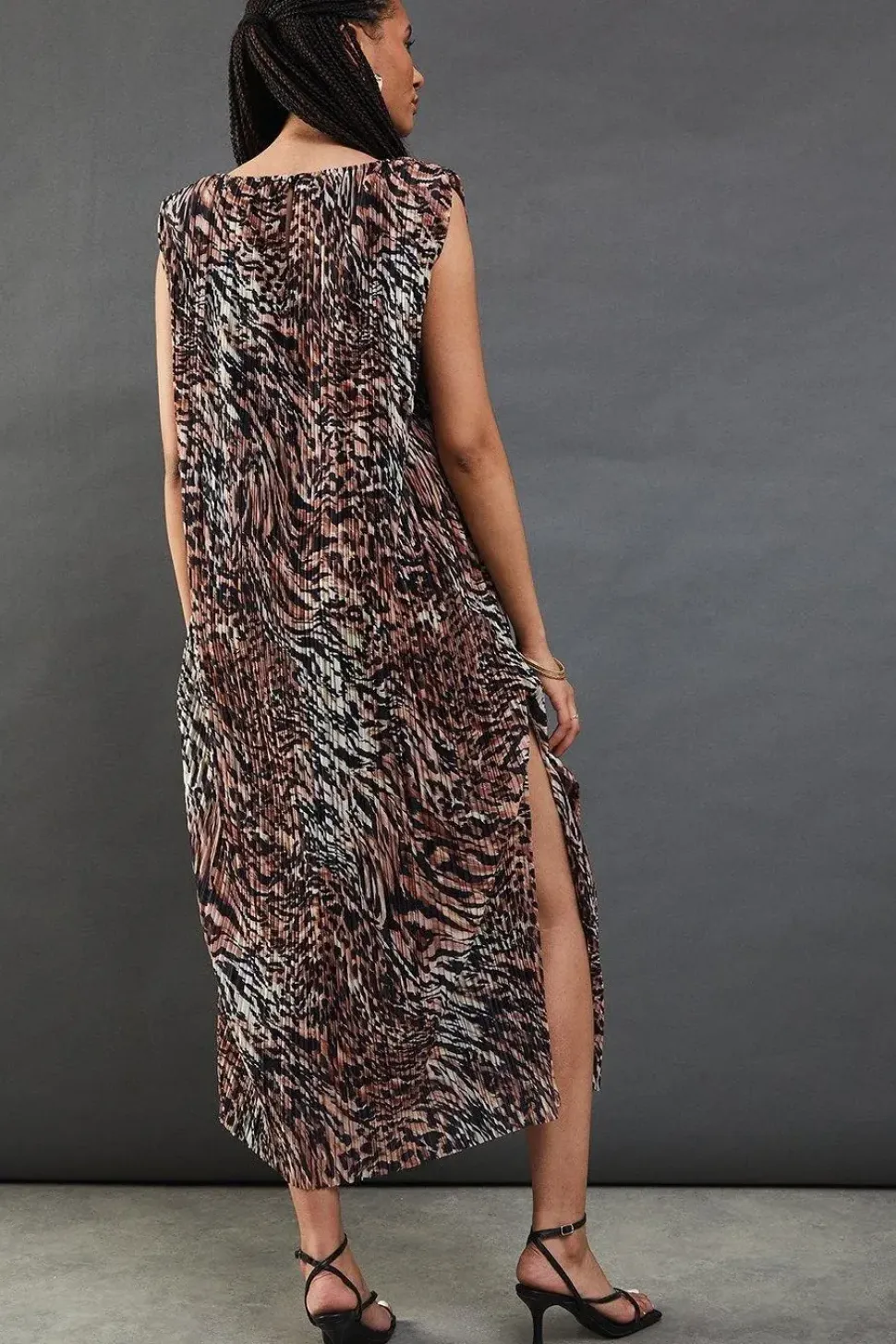 Printed Plisse Shoulder Pad Sleeveless Midi Dress
