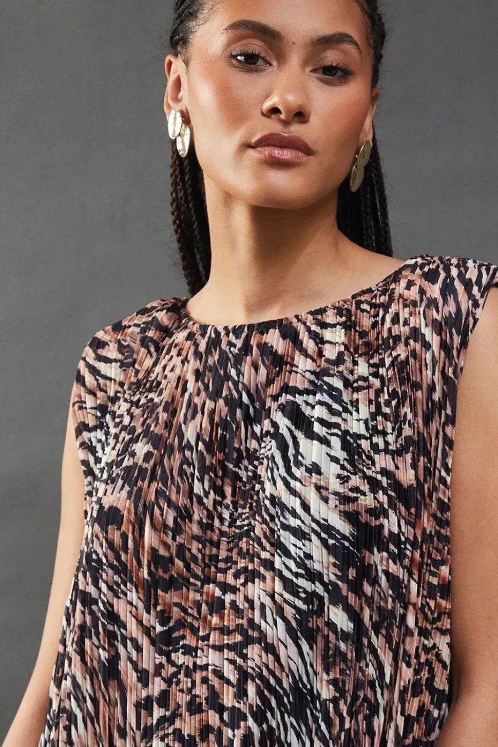 Printed Plisse Shoulder Pad Sleeveless Midi Dress